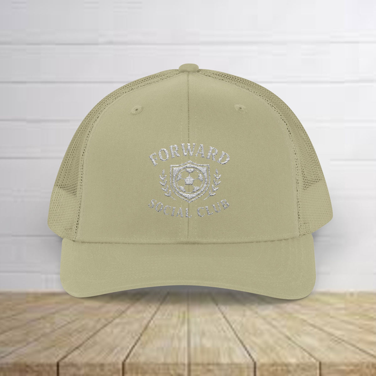 Forward Social Club in white - Snapback Trucker Cap