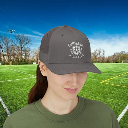 Forward Social Club in white - Snapback Trucker Cap