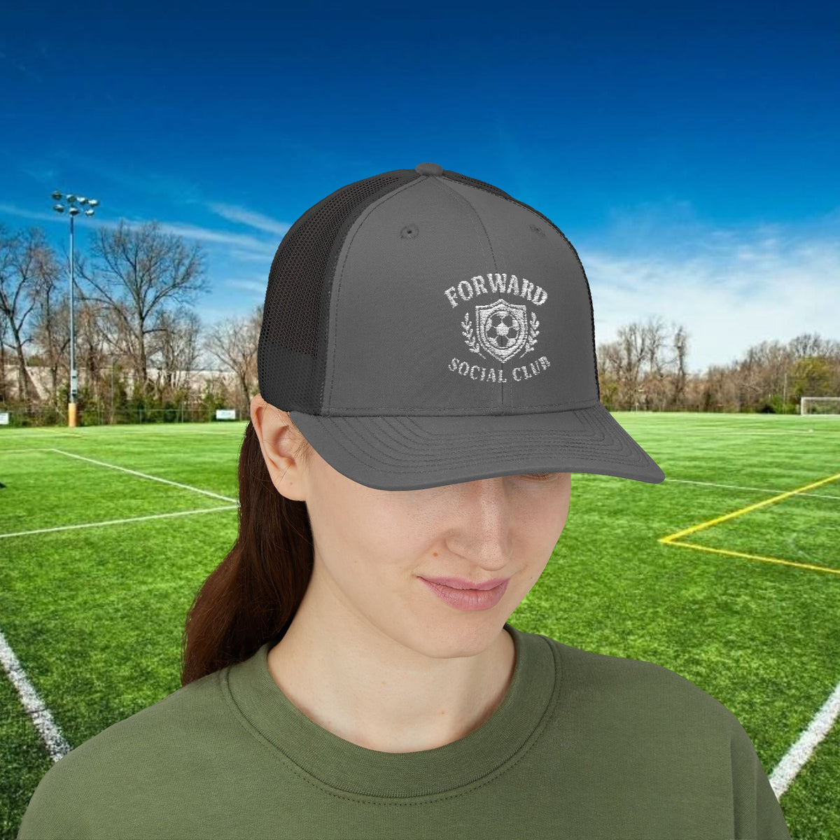 Forward Social Club in white - Snapback Trucker Cap