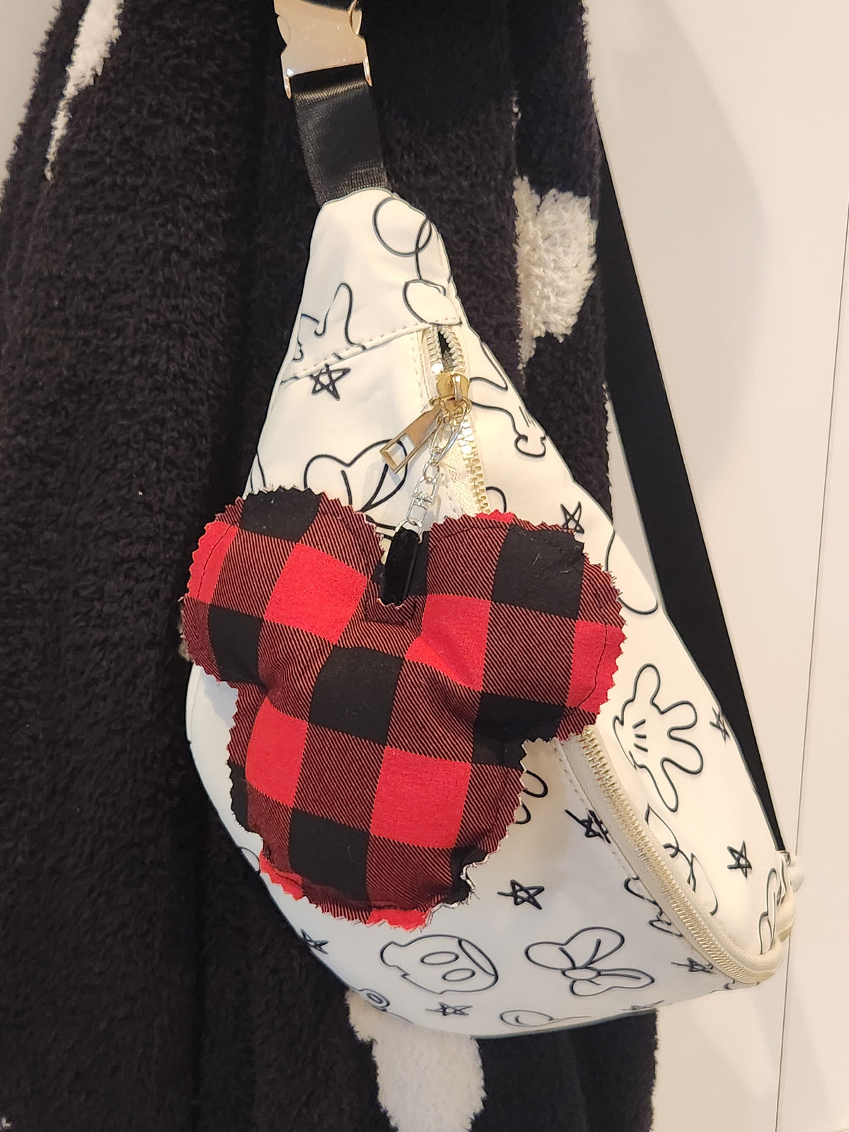 Buffalo Plaid Mouse Bag Charm – Cozy Winter Purse Accessory